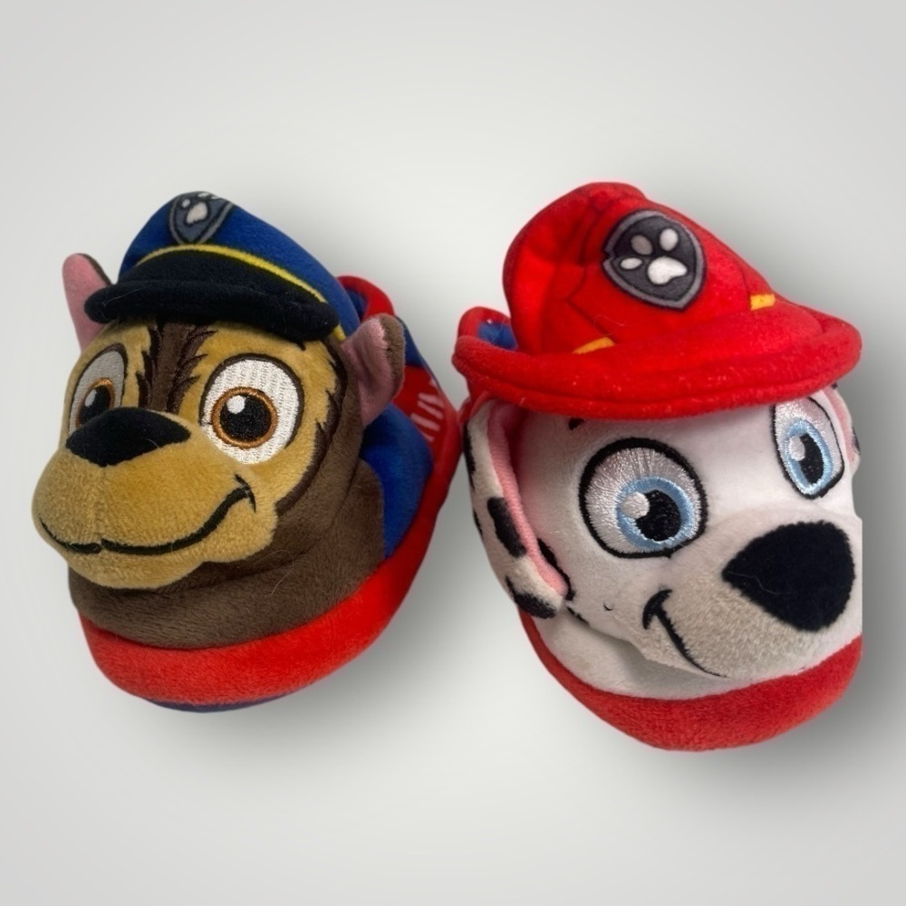 Kids Paw Patrol slippers size 7-8